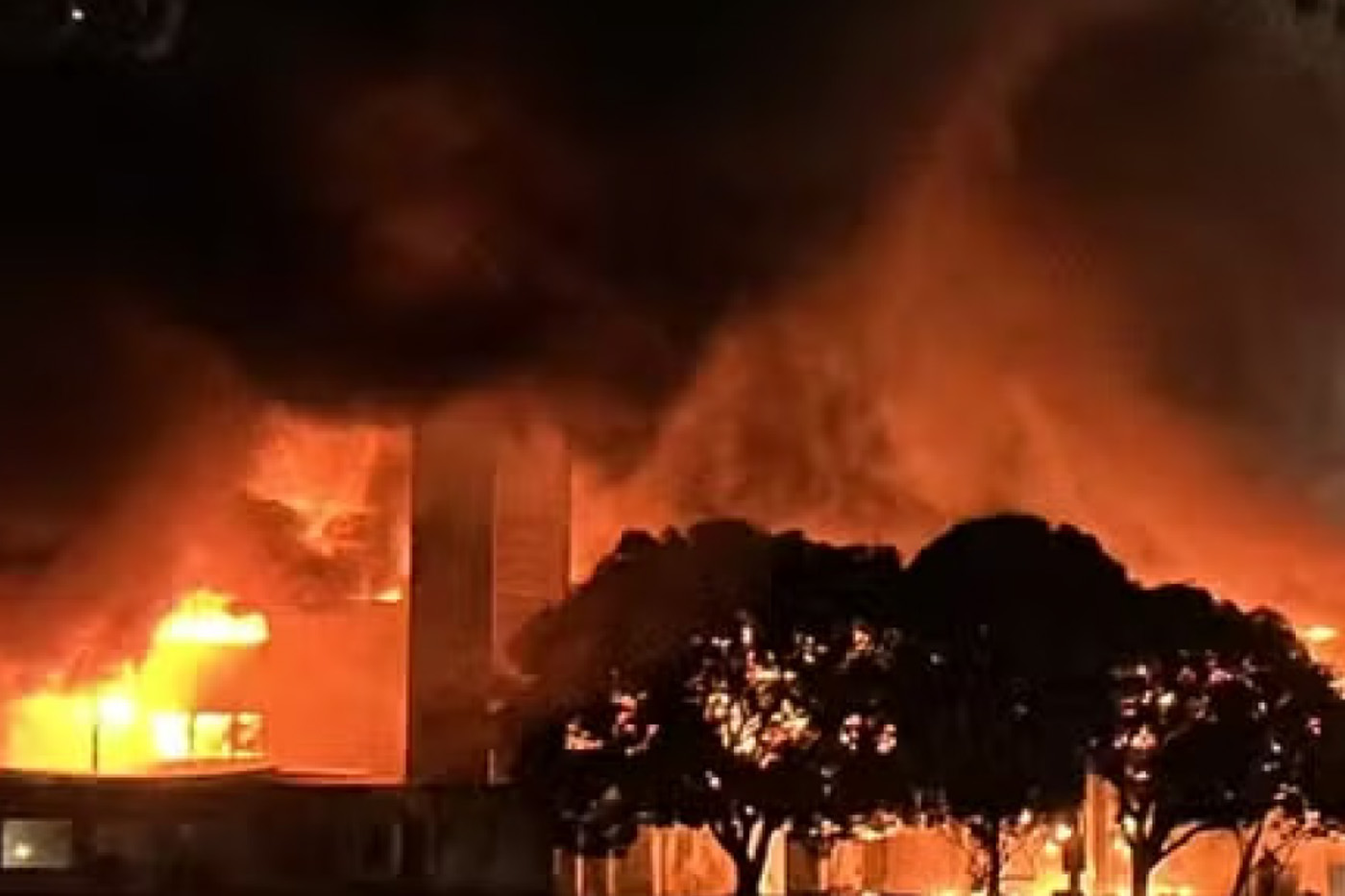 Adunesp subscreve manifesto do Fórum das Seis em solidariedade à comunidade da