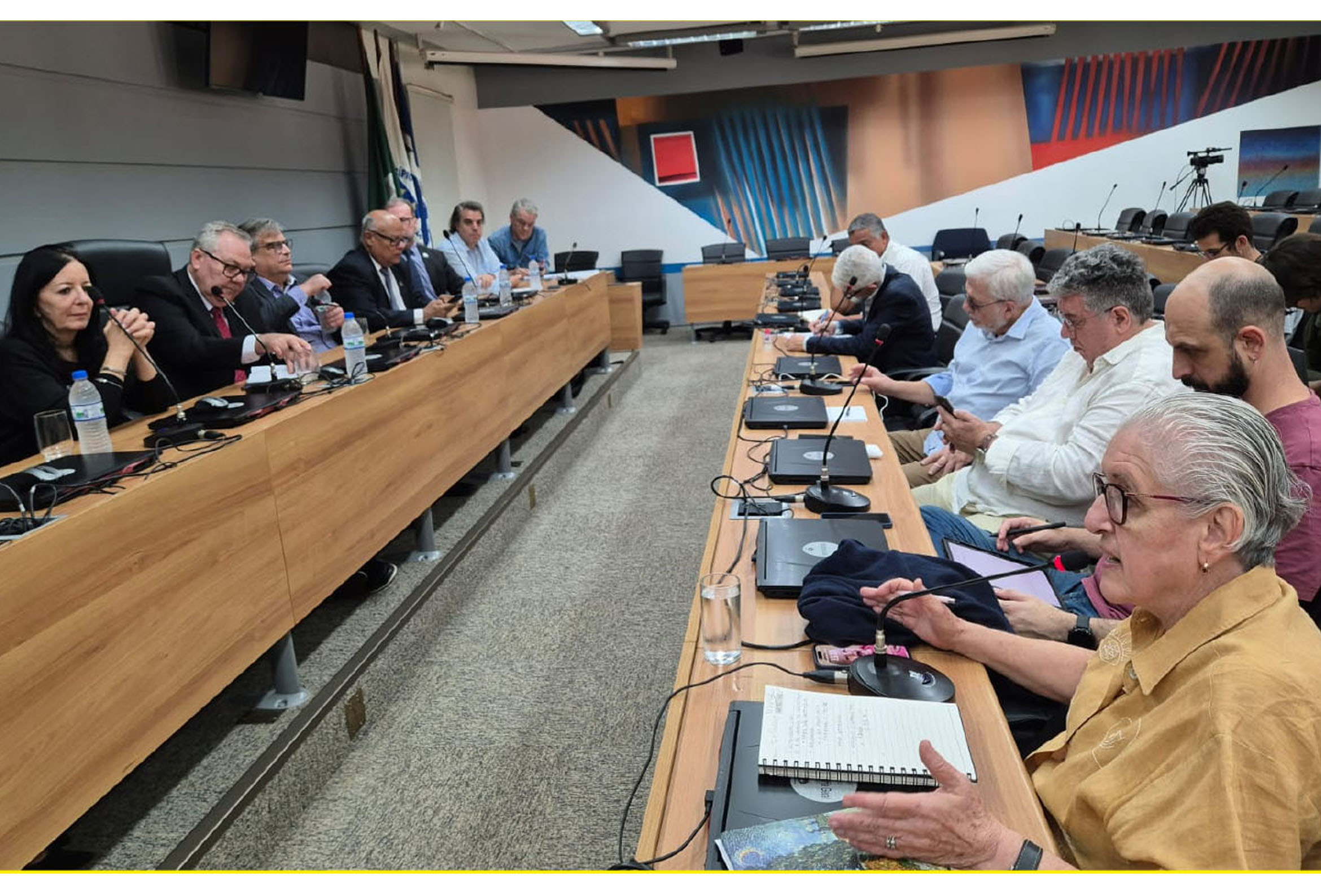 Intransigência e desrespeito: Cruesp marca reunião, mas não negocia!